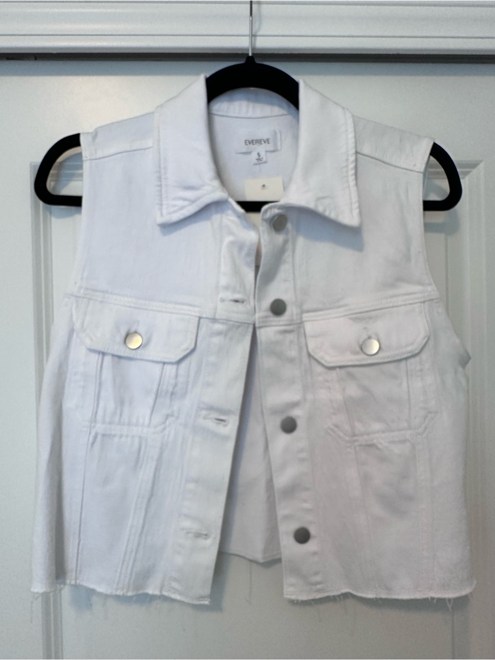 Evereve NWT Cropped White Denim Vest